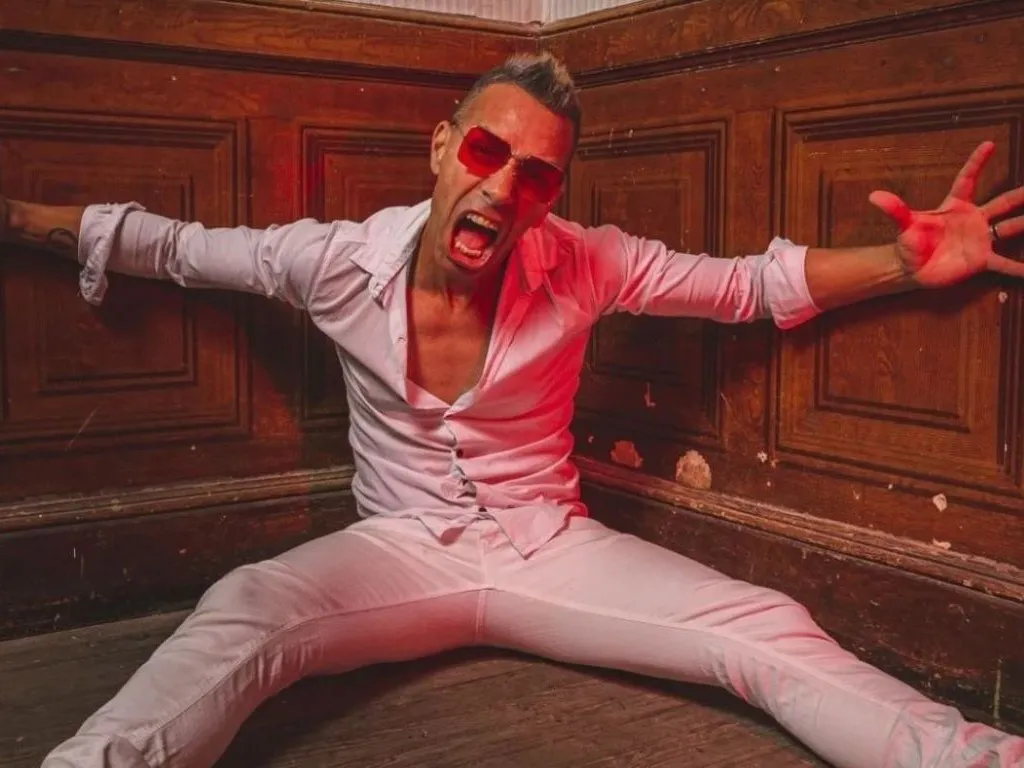 Frak Dinson - Progrestar - copia