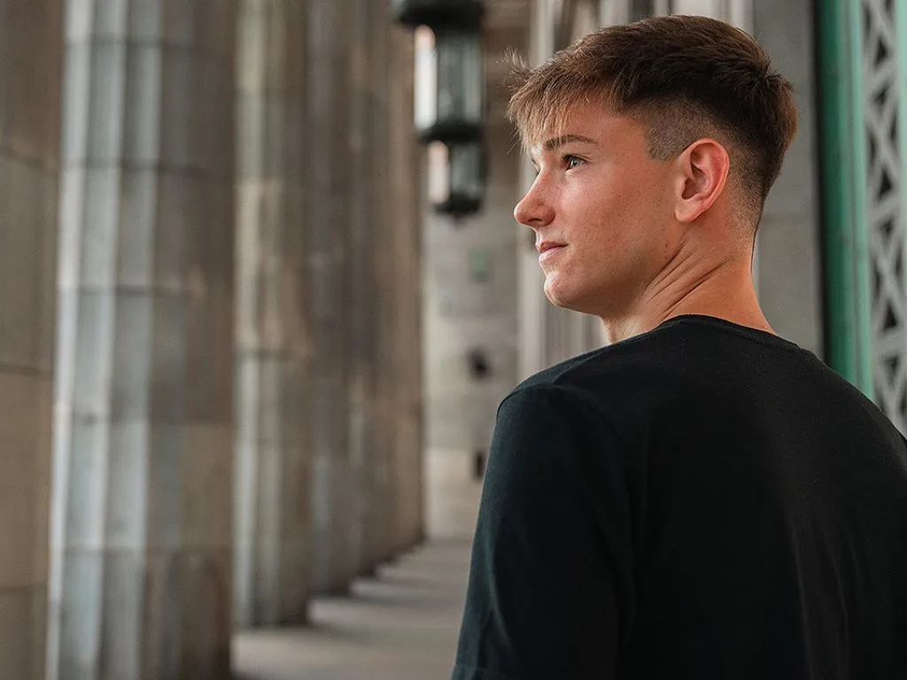 Matthew-Hotton-Primero-nos-amo