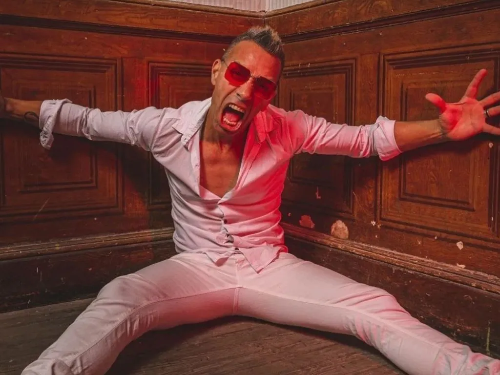 Frak Dinson - Progrestar - copia